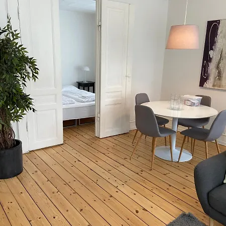 Bright 2-bedroom In Elegant Osterbro